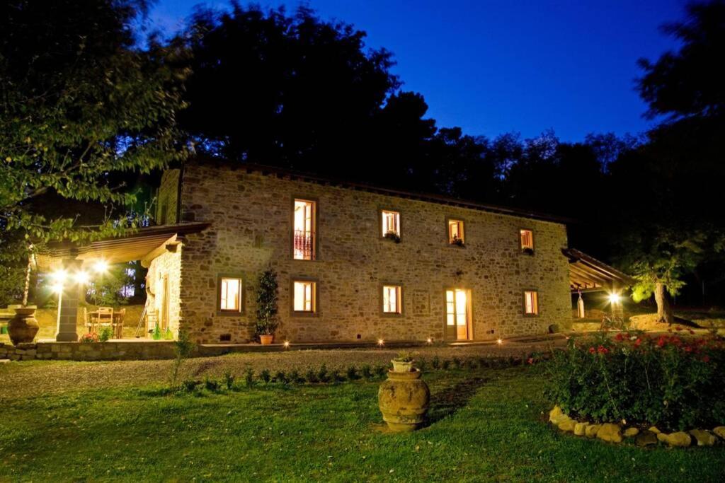 פופי Villa Liz Tuscany, Private Pool, Hot Tub, Property Fenced, Pets Allowed מראה חיצוני תמונה