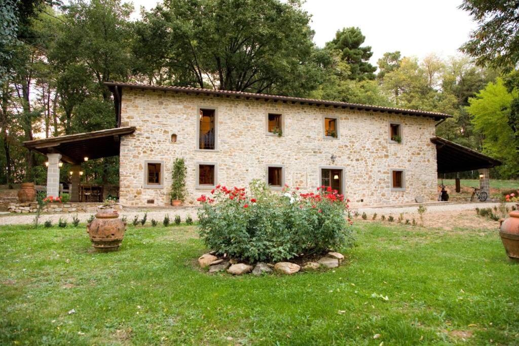 פופי Villa Liz Tuscany, Private Pool, Hot Tub, Property Fenced, Pets Allowed מראה חיצוני תמונה